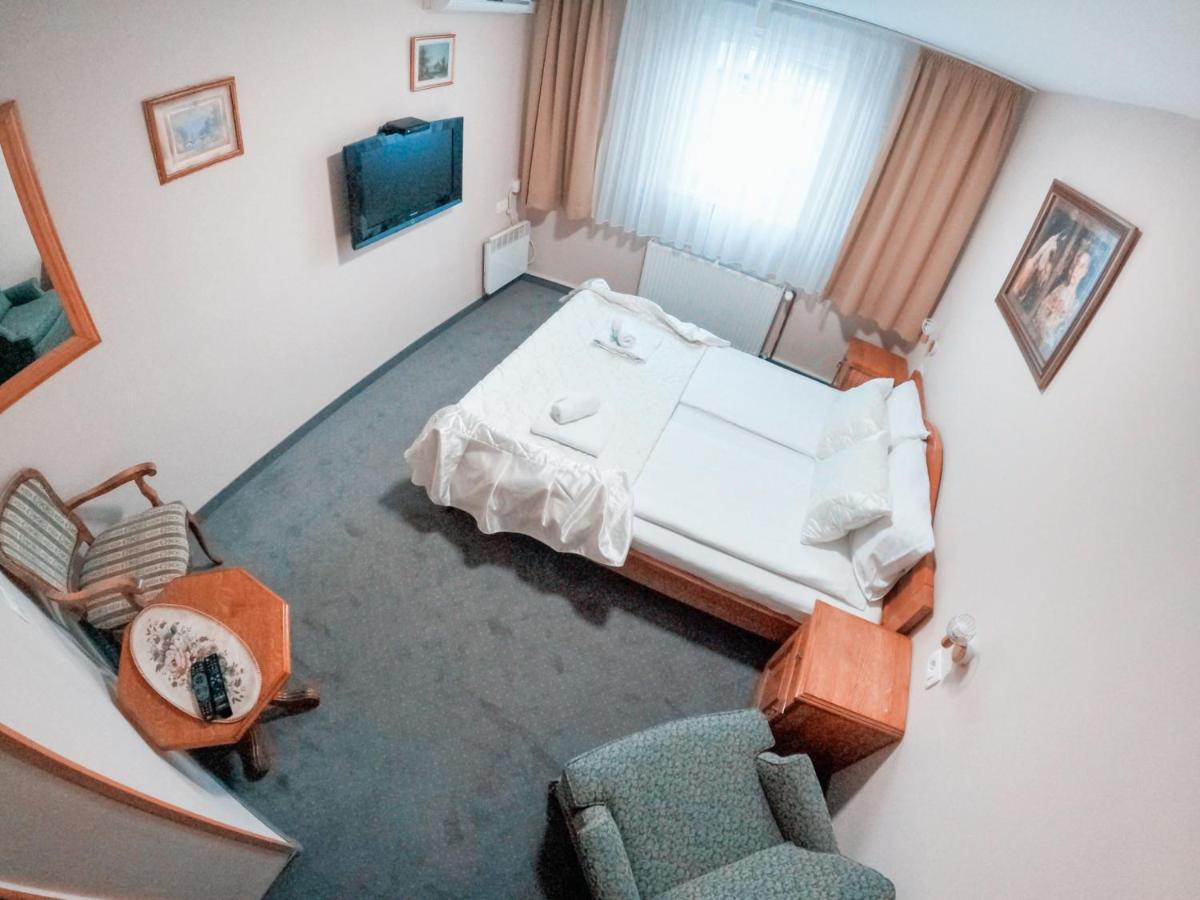 Pansion Stari Grad Hotel SJJ Buitenkant foto