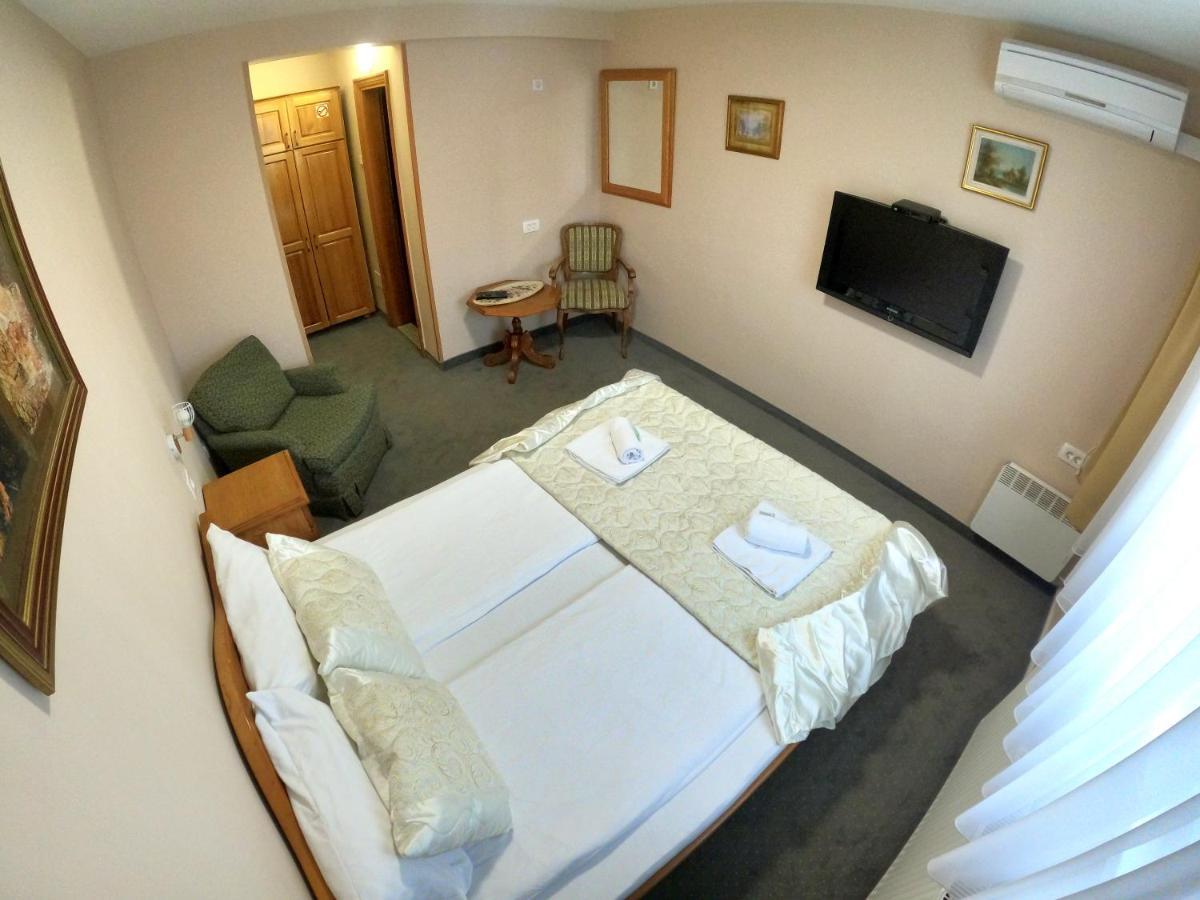 Pansion Stari Grad Hotel SJJ Buitenkant foto