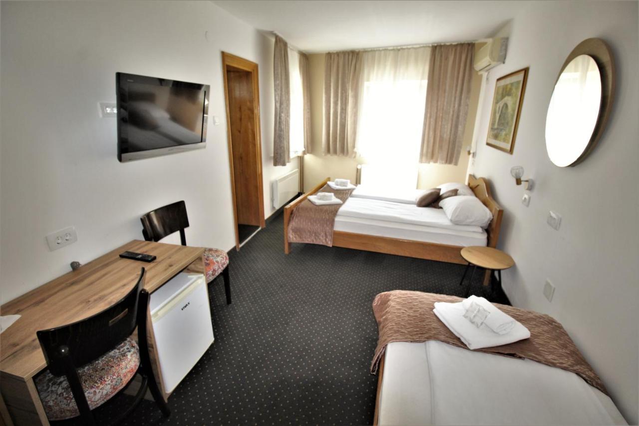 Pansion Stari Grad Hotel SJJ Buitenkant foto