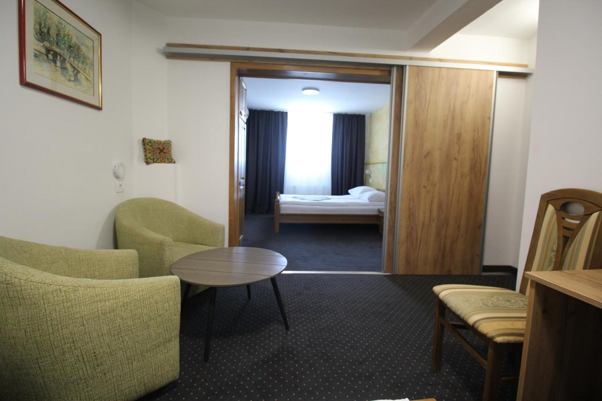 Pansion Stari Grad Hotel SJJ Buitenkant foto