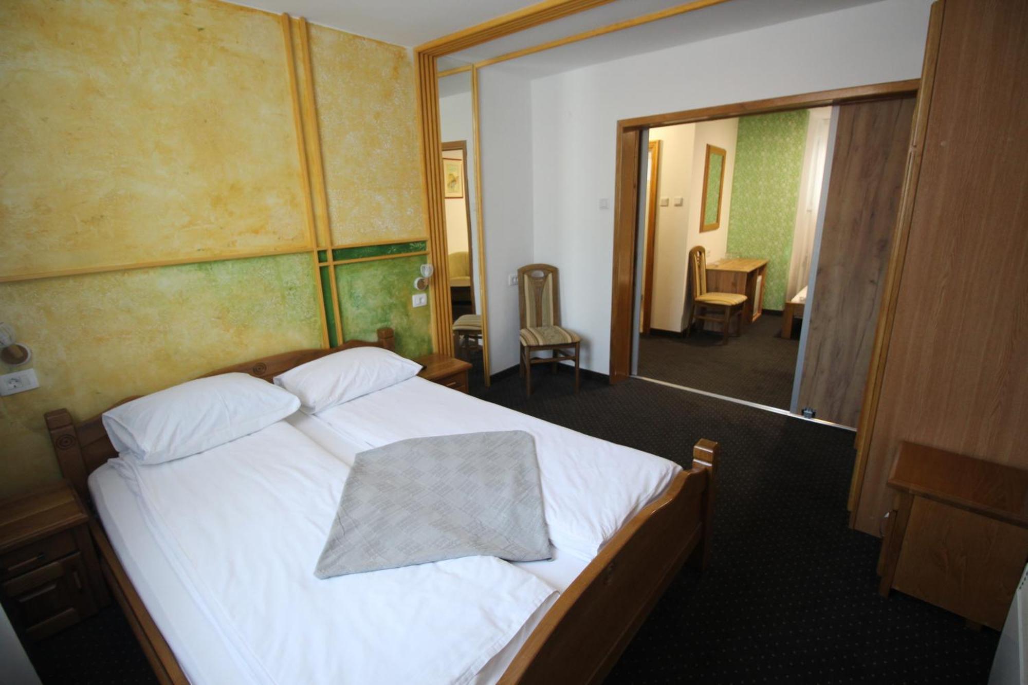 Pansion Stari Grad Hotel SJJ Buitenkant foto